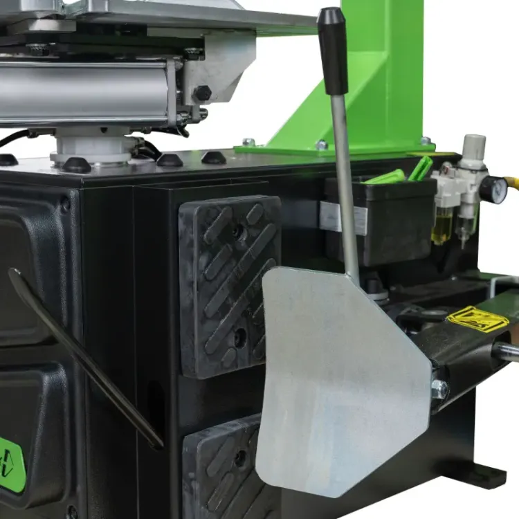 Desmontadora de pneus semiautomática com braço oscilante JBM 220V 10-22"