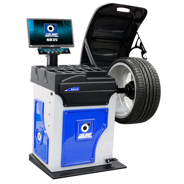 Equilibradora de Pneus 3D GIULIANO S835 com Monitor TFT, Laser e Sonar Equilibradora de Pneus 3D GIULIANO S835 com Monitor TFT, Laser e Sonar