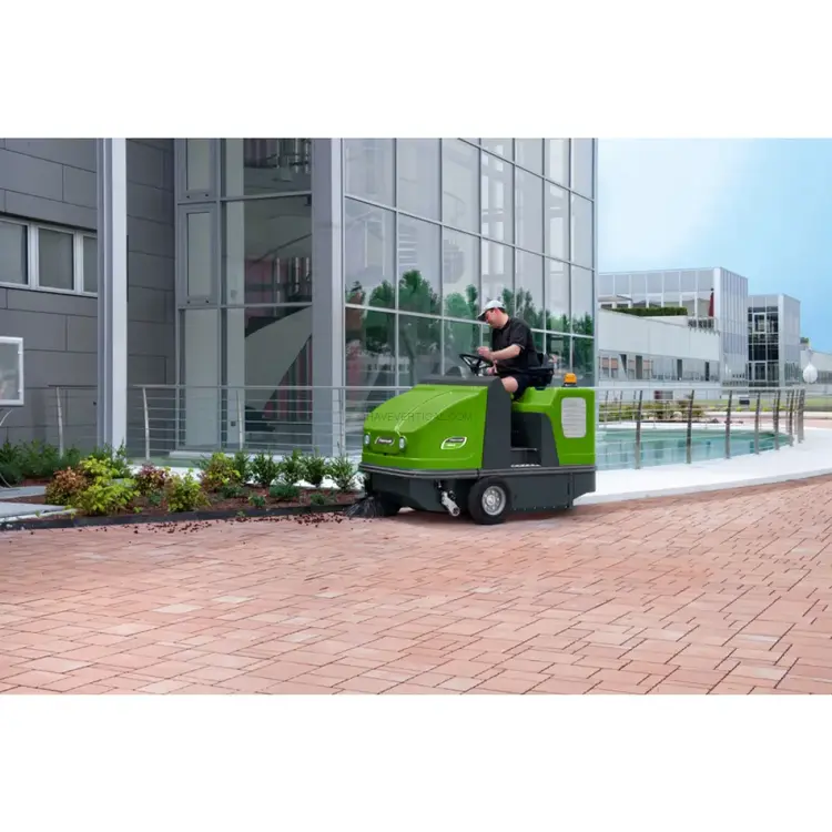 Varredora de Condutor Sentado 900 CLEANCRAFT AUKM 15000 - 25000 m² 13860 m²/h