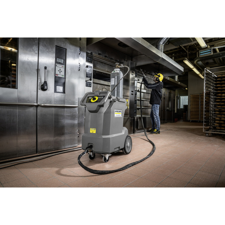 Máquina de Limpeza por Gelo Seco IB 10/15 L2P Adv KARCHER 230V 1.1kW